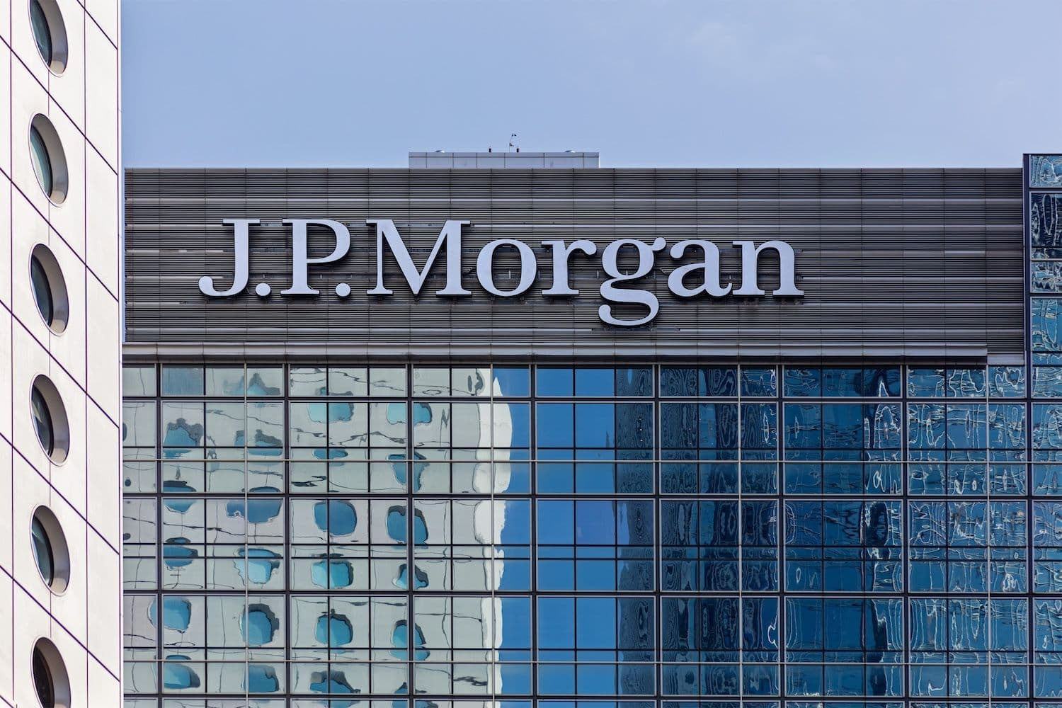 JPMorgan Deploys Artificial Intelligence Across Workforce of 250,000 to Become First AI-Powered Bank