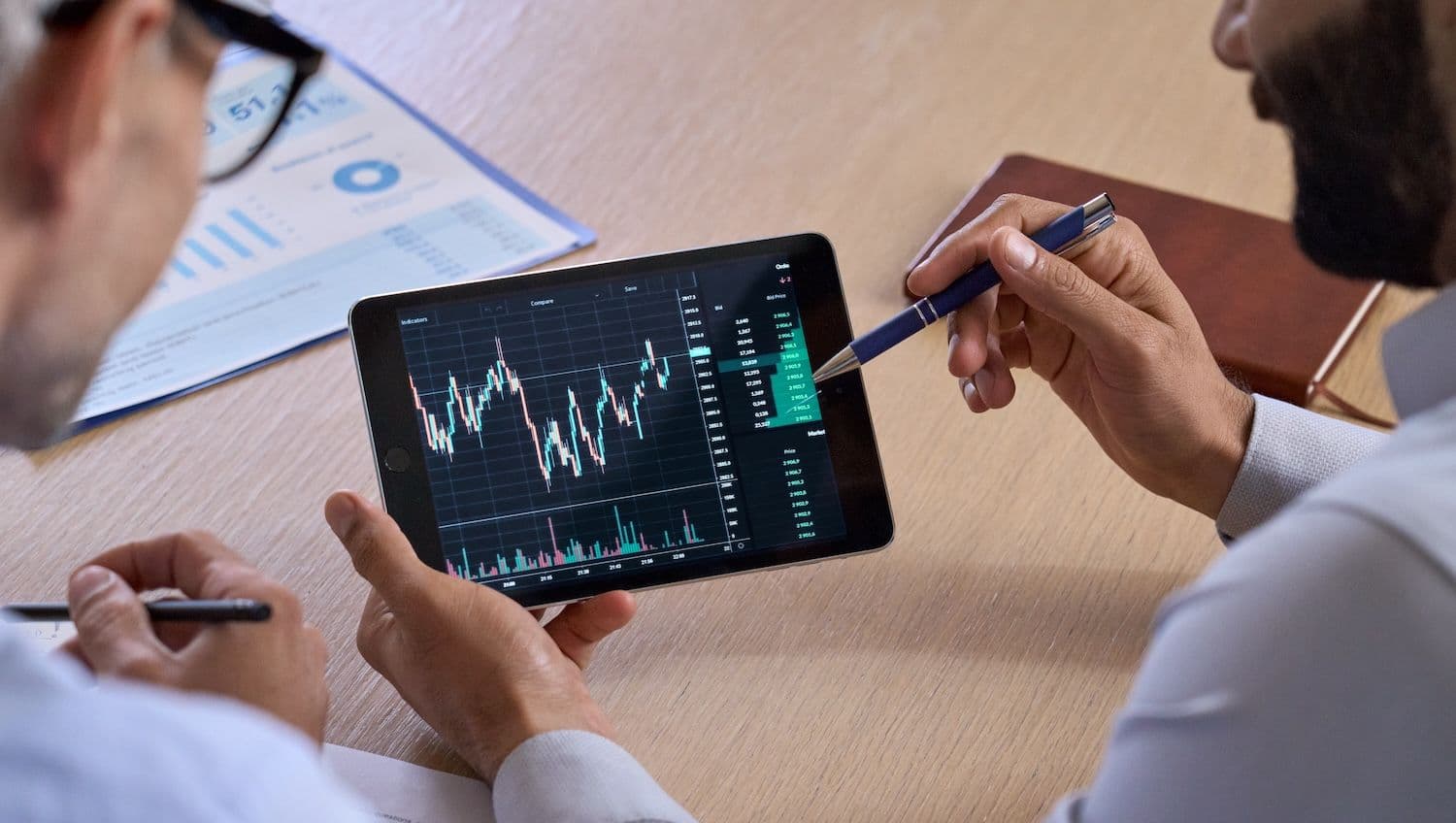 Fidelity Analyst Cites Bull Market Correction Signals as Bitcoin Tests ,000 Fidelity Analyst Cites Bull Market Correction Signals as Bitcoin Tests ,000
