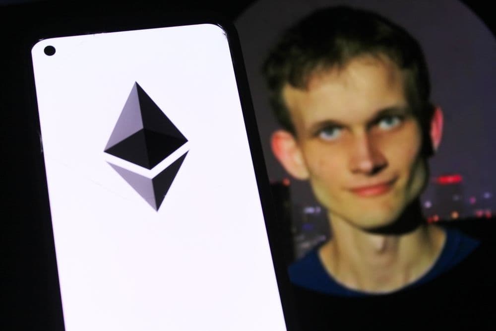 Vitalik Buterin Donates 0K in Ethereum to Privacy Messaging Apps Session and SimpleX Vitalik Buterin Donates 0K in Ethereum to Privacy Messaging Apps Session and SimpleX