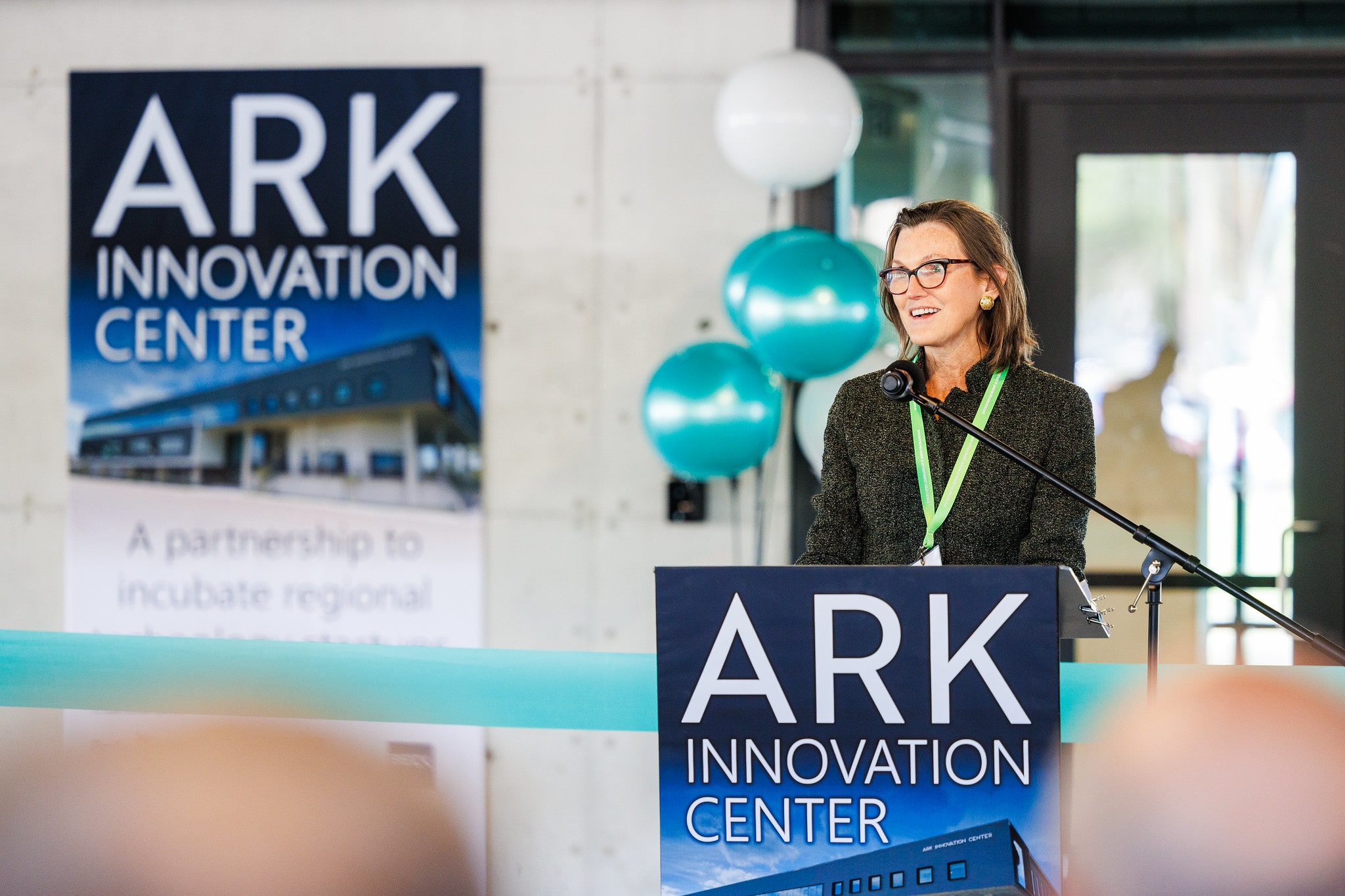 Cathie Wood Maintains .5M Bitcoin Bull Target Amid Liquidity Shift Cathie Wood Maintains .5M Bitcoin Bull Target Amid Liquidity Shift