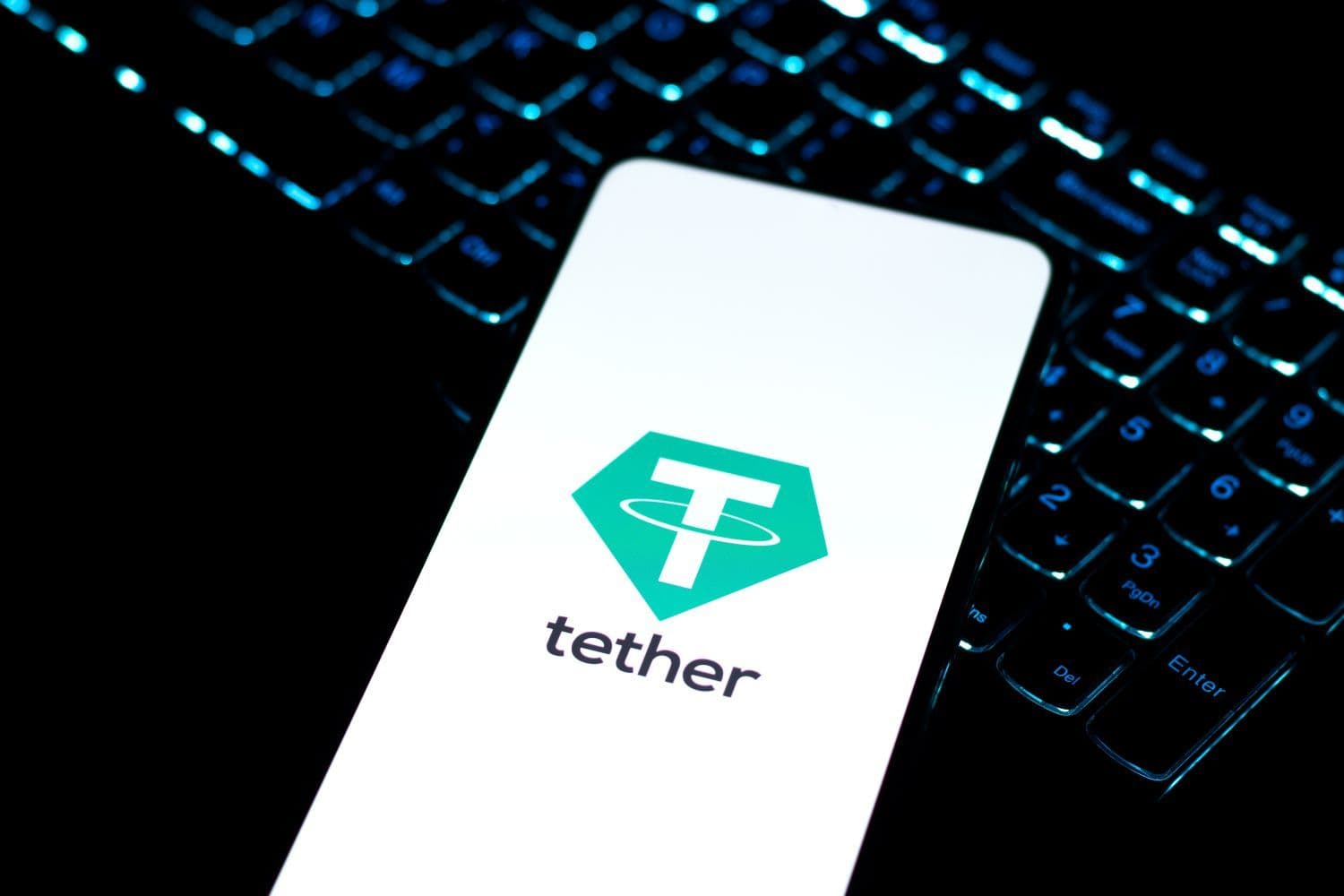 Arthur Hayes Warns Tether Could Face Insolvency If Gold And Bitcoin Holdings Fall 30%