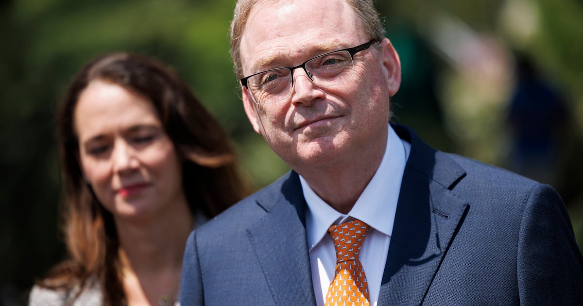 Kevin Hassett emerges as favourite to lead Fed as market price in new era of rate cuts Kevin Hassett emerges as favourite to lead Fed as market price in new era of rate cuts