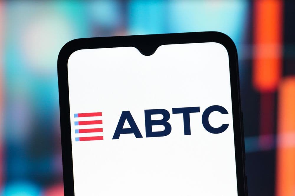 American Bitcoin Stock Crashes 50% as Trump-Linked Crypto Ventures Face Coordinated Selloff