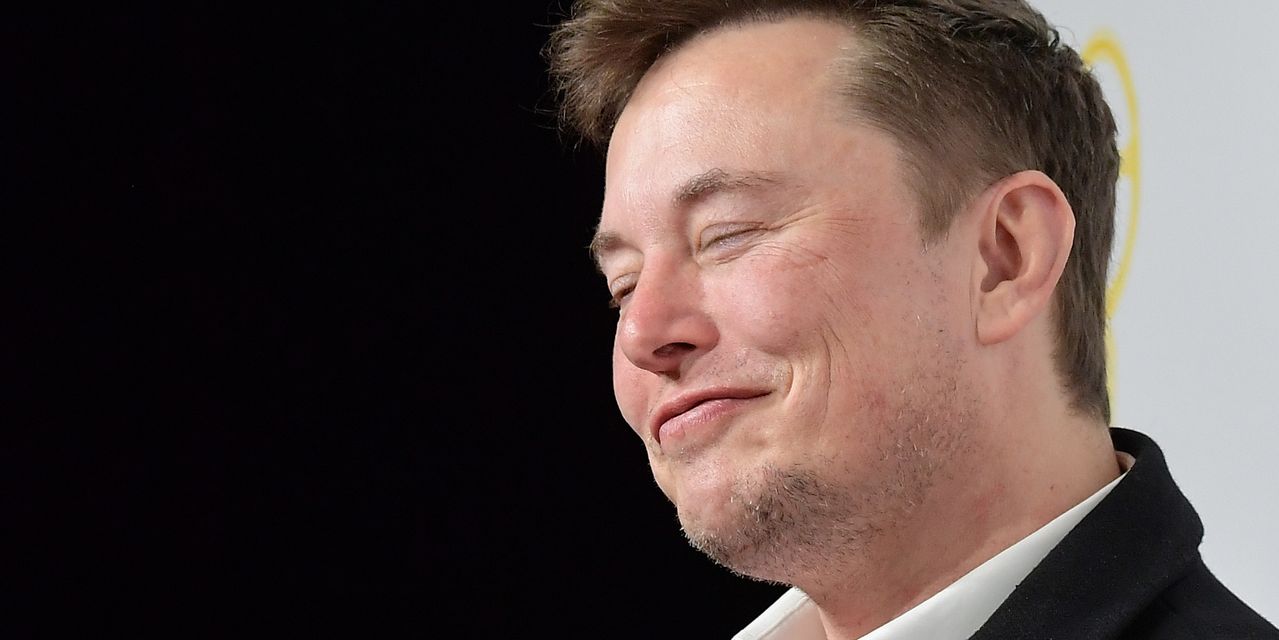 Elon Musk’s SpaceX Quietly Relocates 0M in BTC - Analysts Take Notice