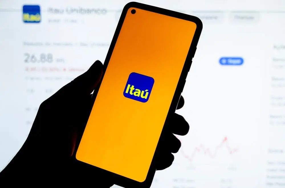 Brazil's Largest Bank Itaú Tells Investors To Allocate Up To 3% In Bitcoin For 2026