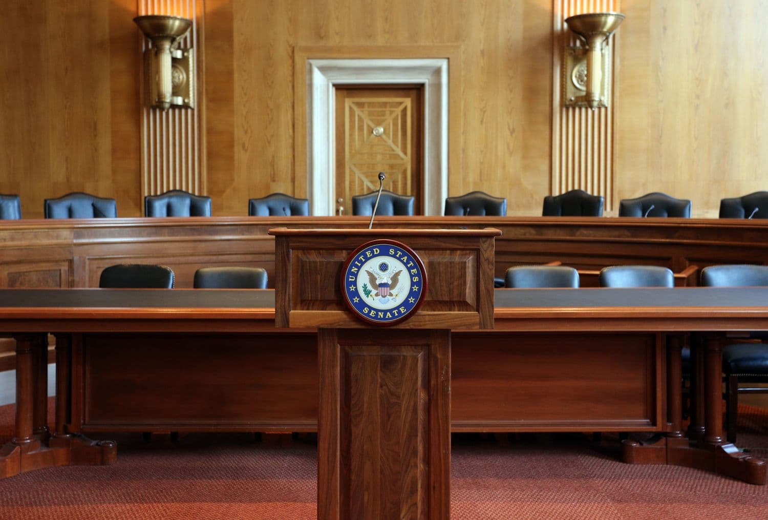 U.S. Crypto Regulation Slips To 2026 As Senate Prioritizes Budget Fight Over Market Rules