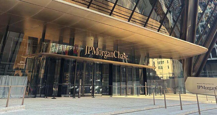 Best Cryptos To Buy Now in December: Build a Balanced Portfolio; And DeepSnitch AI Is the Growth Component