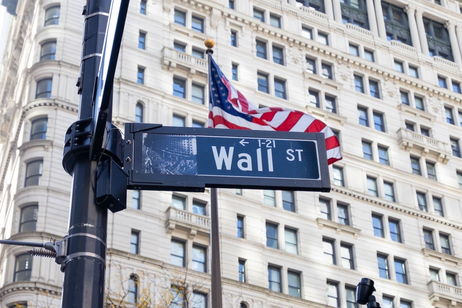 Wall Street Analysts Warn Of Fiscal Pressures As Treasury Positions Stablecoins To Absorb Debt Wall Street Analysts Warn Of Fiscal Pressures As Treasury Positions Stablecoins To Absorb Debt