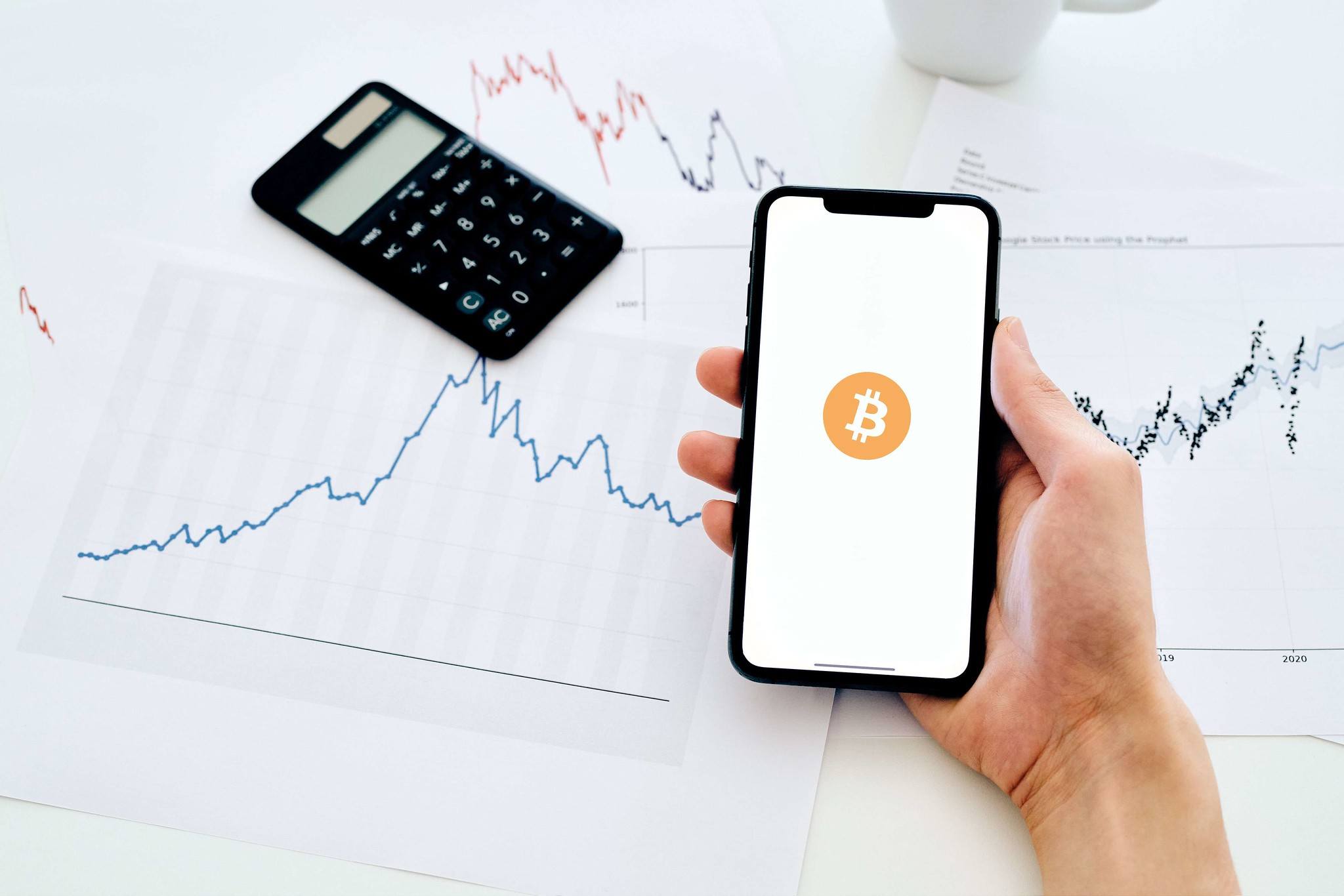 Analysts: Bitcoin RSI Signals Volatility as 4-Year Cycle Fades