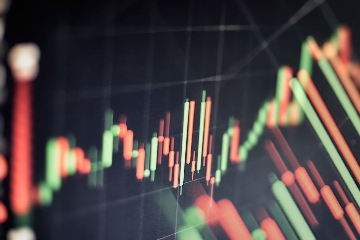 Bitcoin Shows Mixed Signals With Rising ETF Demand But Persistent Capital Outflows