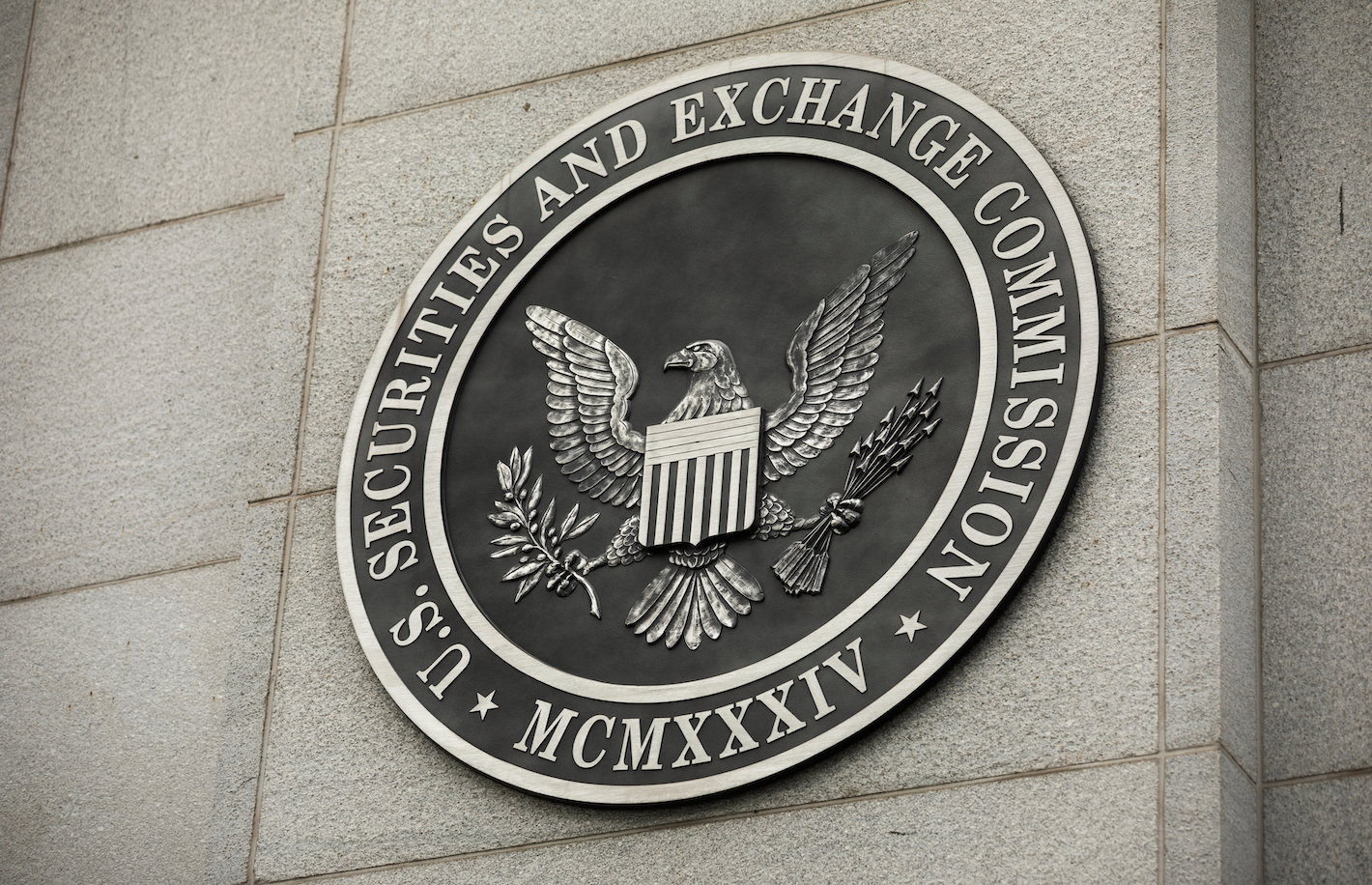 Democrats Question SEC Pullback From Crypto Enforcement