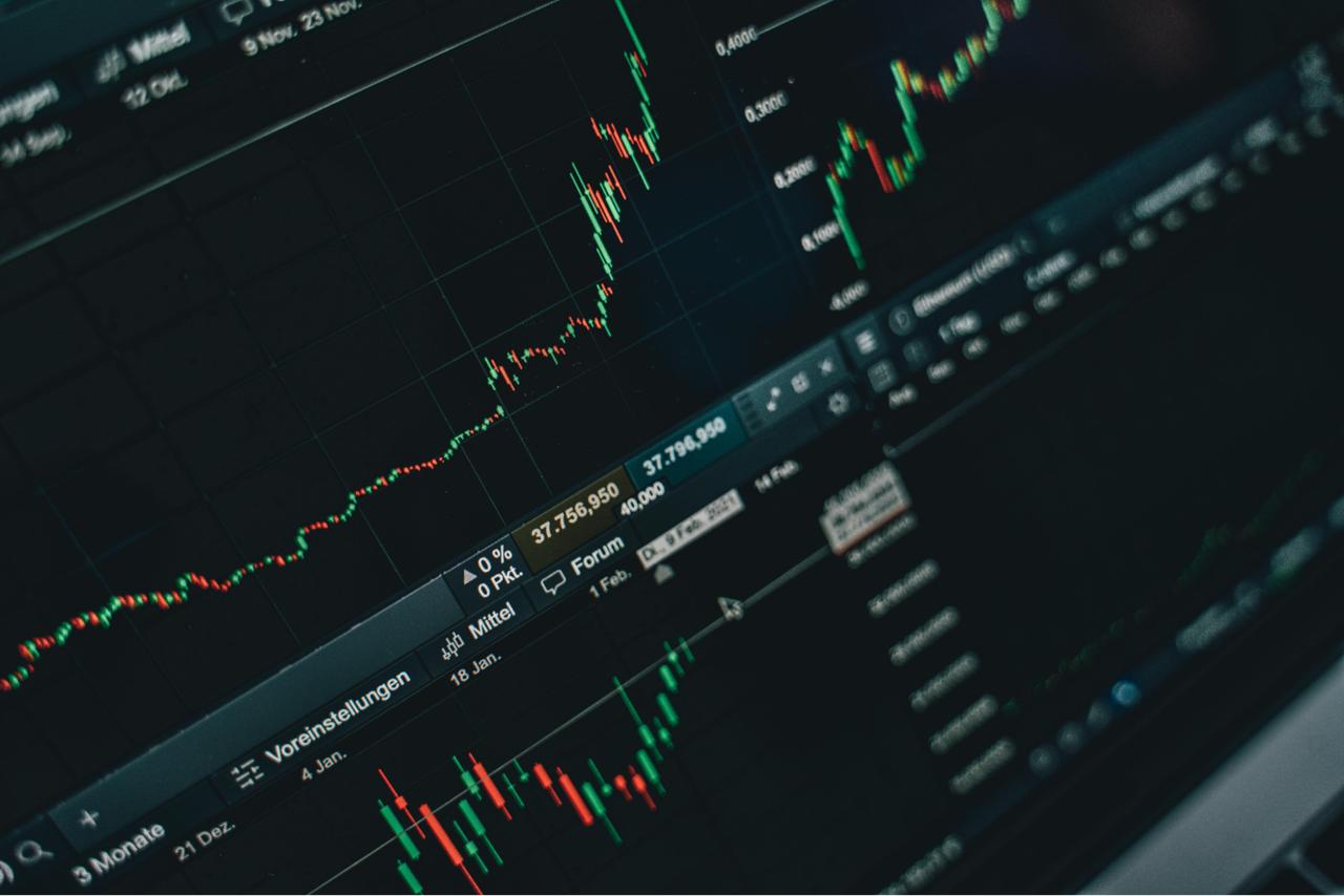 $HUGS Buyers Already 4x Up - Is This the Best Crypto Buy of 2026?