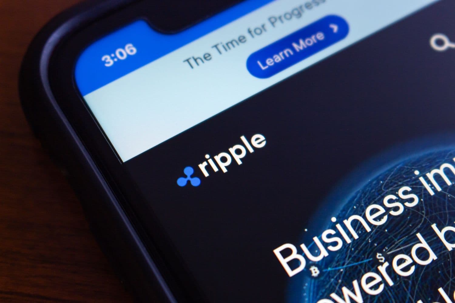 Binance Adds Ripple USD With Zero Trading Fees As Stablecoin Battle Intensifies