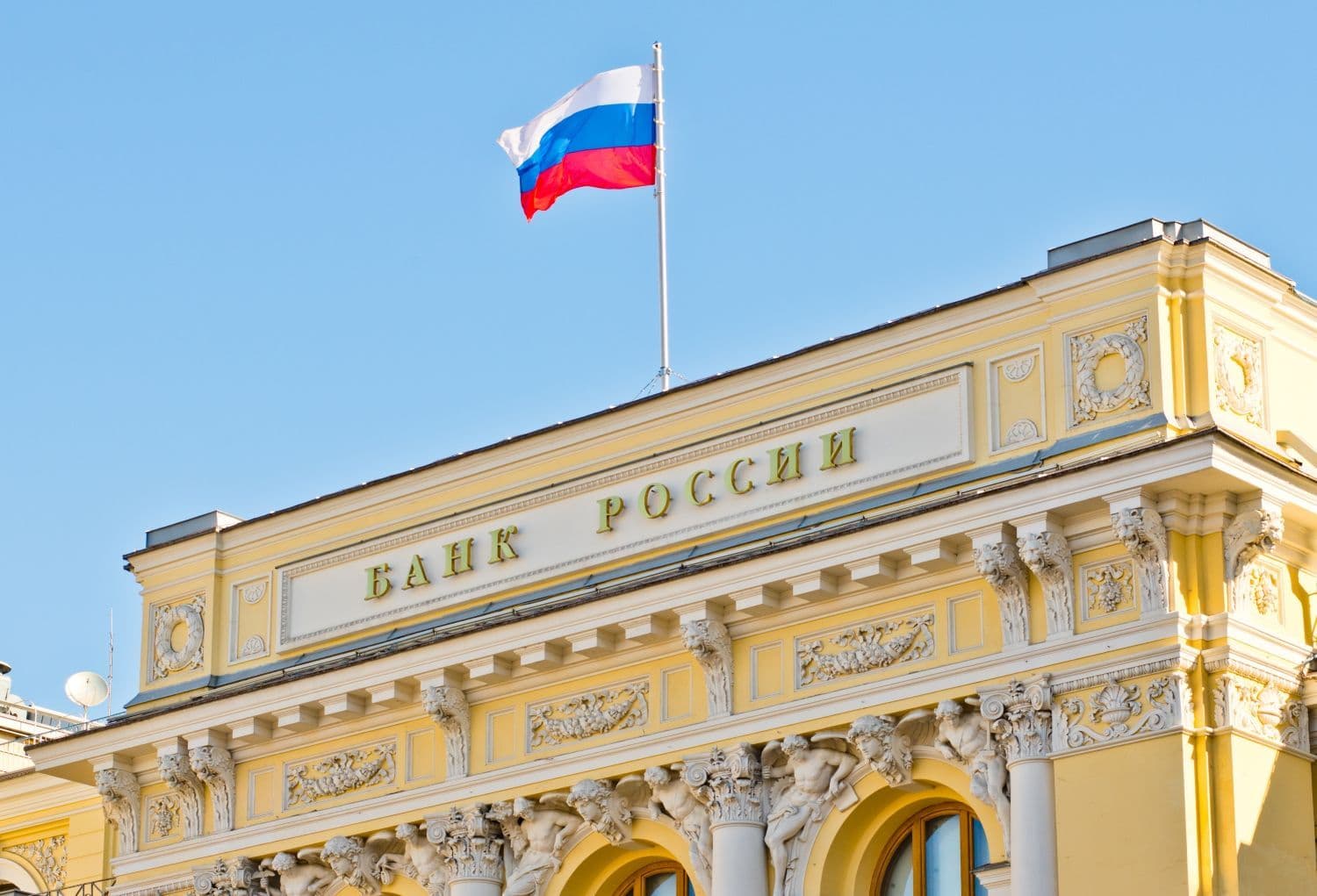 Russian Rouble-Backed A7A5 Stablecoin Hits 0 Billion In Volumes Amid Sanctions Crackdown
