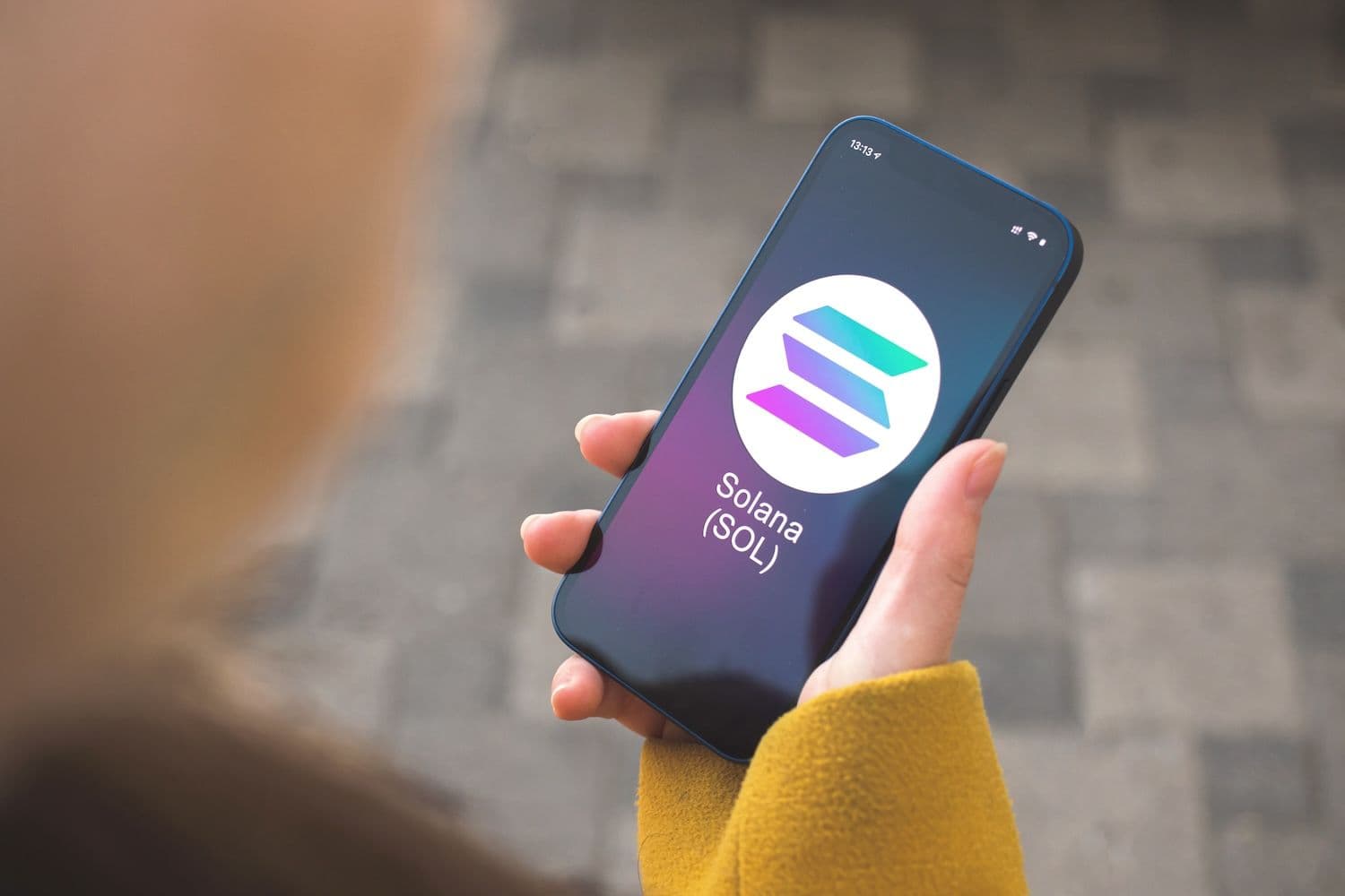 Why Are Whales Buying Seeker While Smart Money Sells?