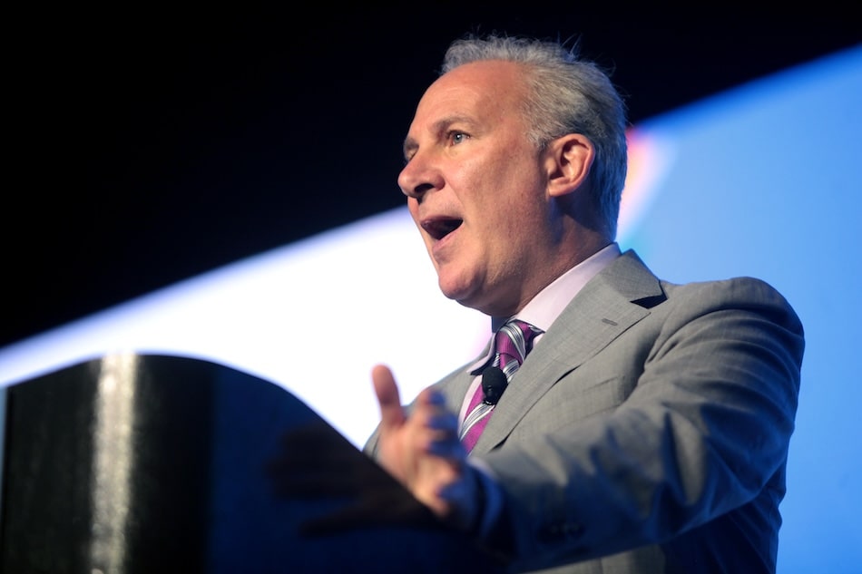 Tucker Carlson Presses Peter Schiff on Bitcoin Reserve