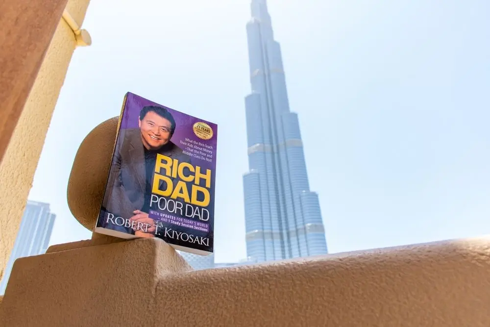 "Purchasing Power Of The US Dollar Keeps Going Down": Kiyosaki Stays Calm As Bitcoin Drops 33%