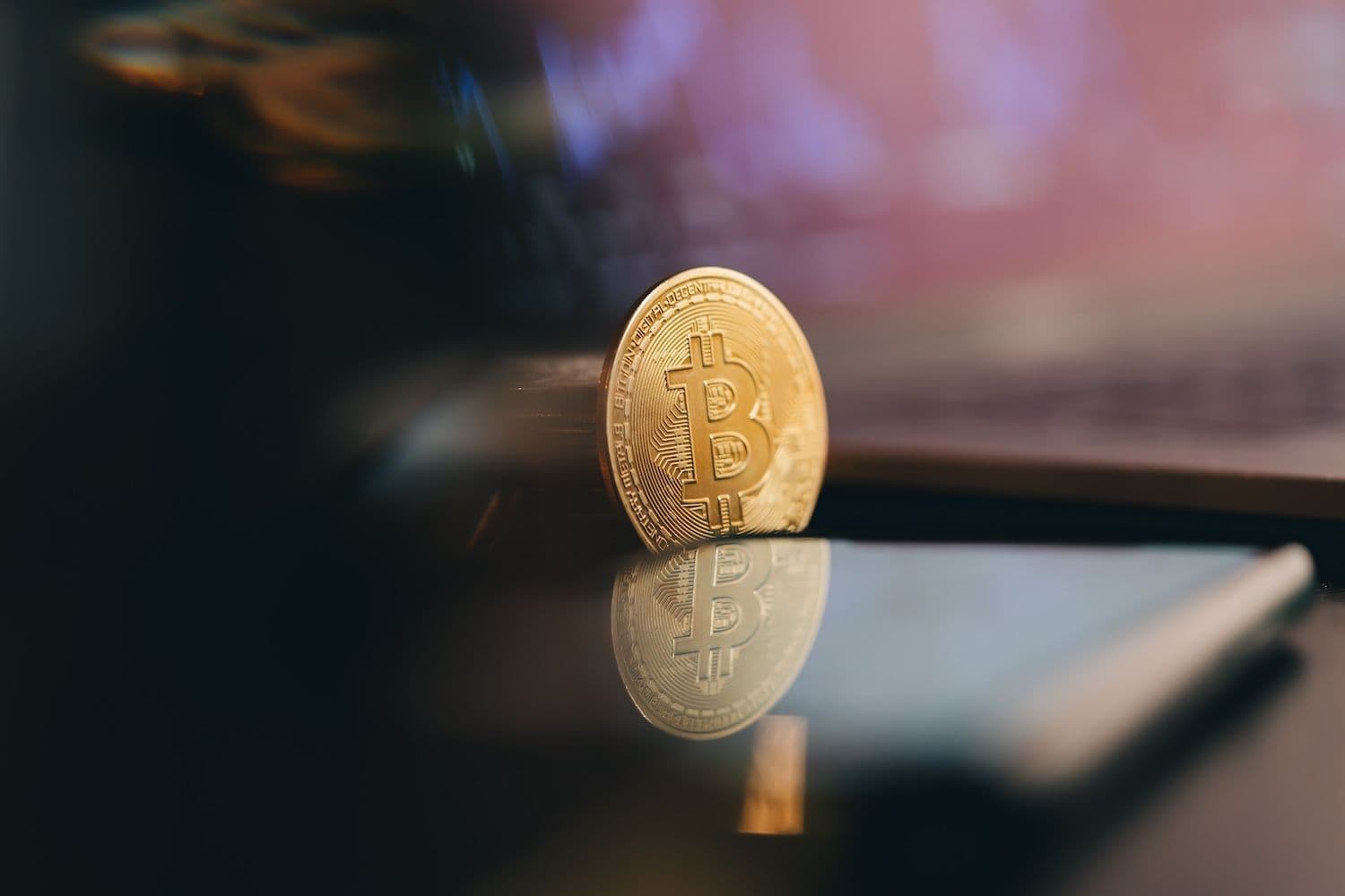 Bitcoin Drops To $77,000 As Capital Inflows Stall And Strategy Goes Underwater