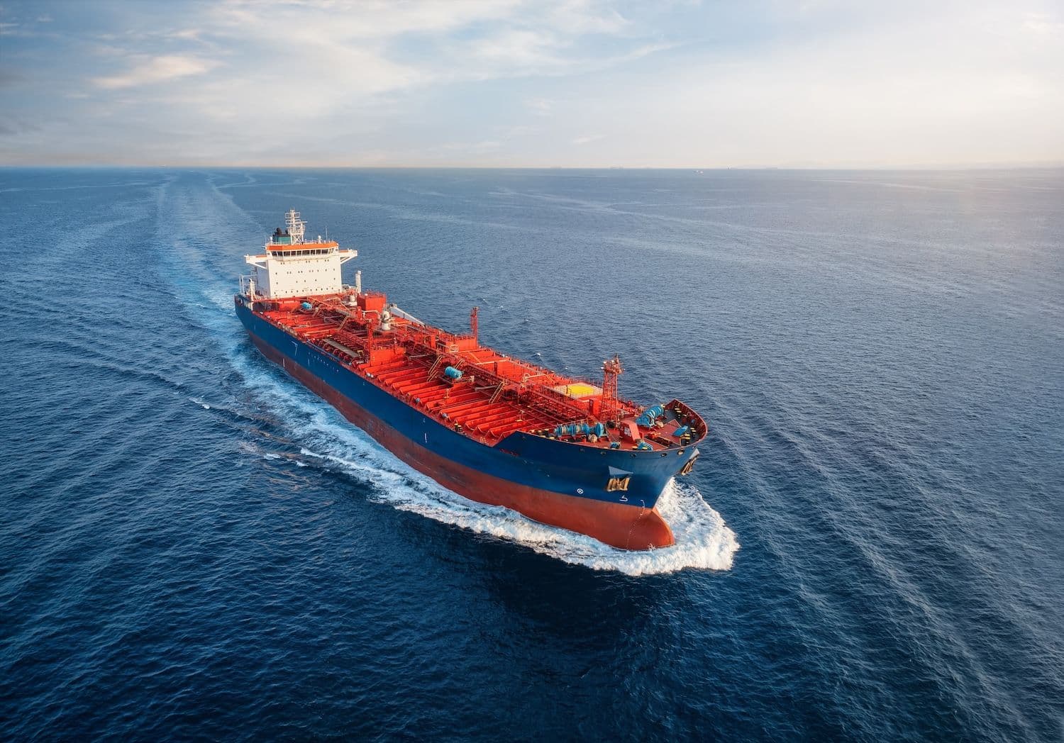 Can A  Oil Surge Trigger A Broader Bitcoin Sell-Off As Hormuz Tensions Escalate?