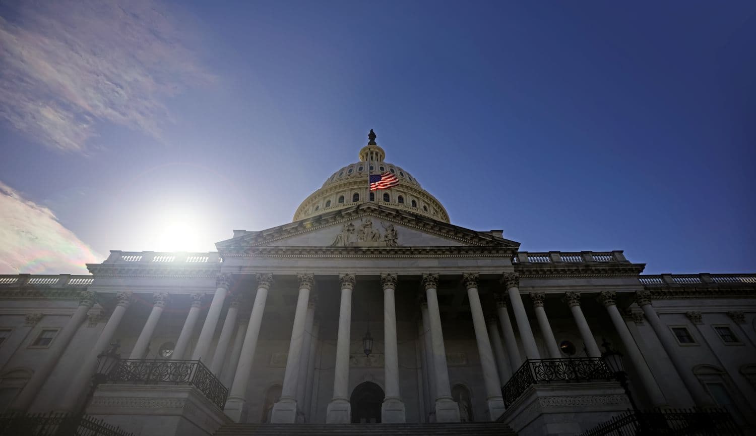 Crypto Market Structure Bill Faces July Deadline As Trump Pressures Banks And Senate Stalls