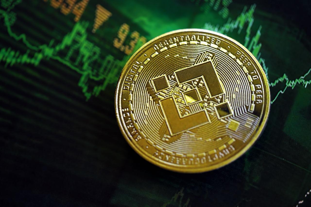 BNB Accumulation Is Quiet at 8: 6 Reasons Might Change That Soon
