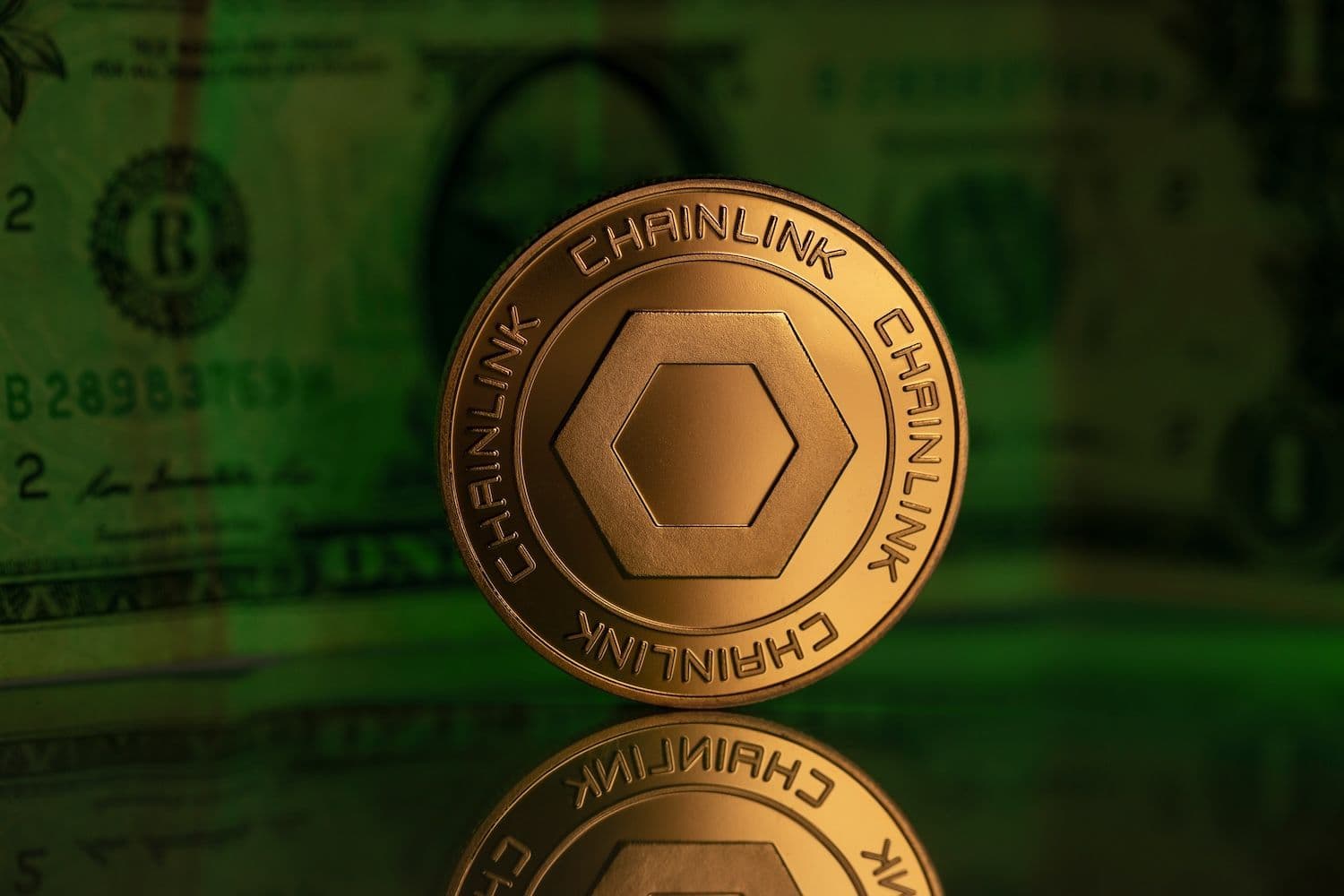     Chainlink Oracle Demand Lifts LINK 5% To $10 With $7.3B Market Cap