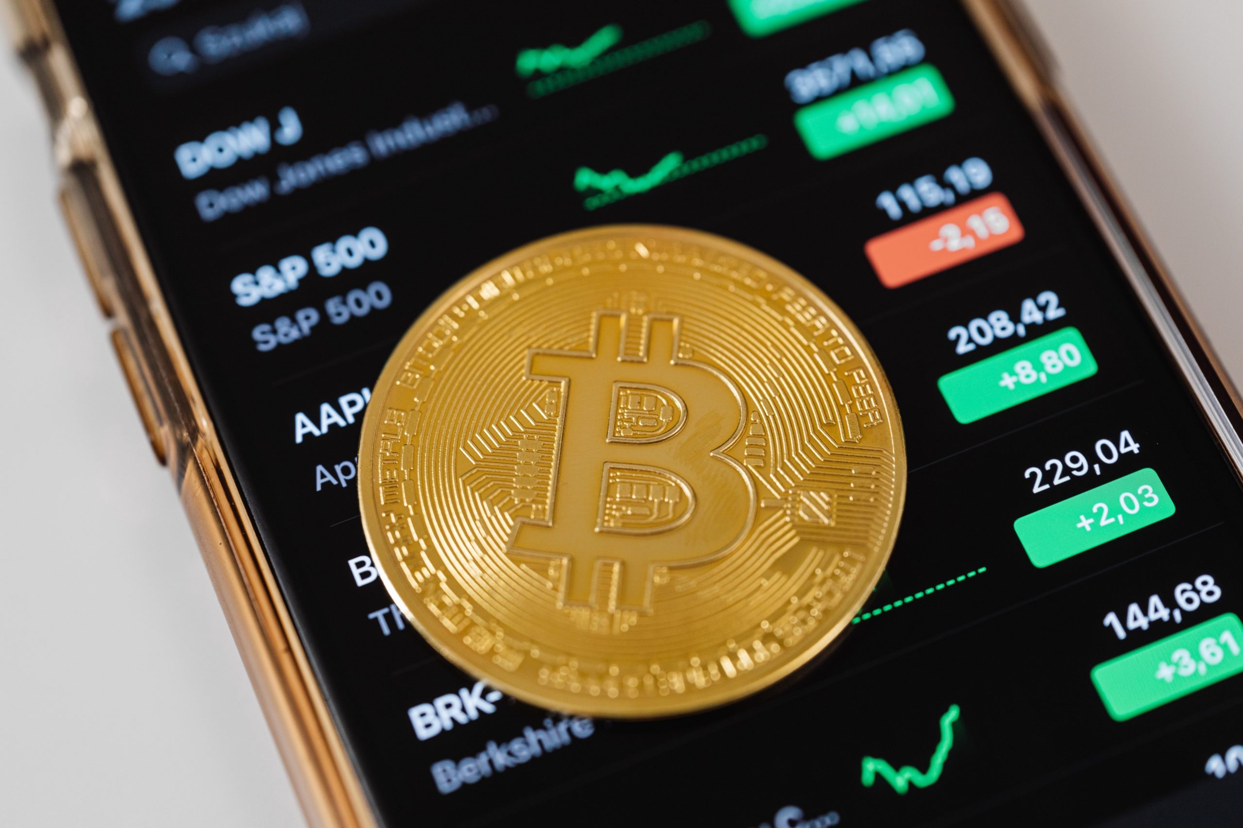 Bitcoin Dips to $79,000 After SMA200 and Options Expiry Collide