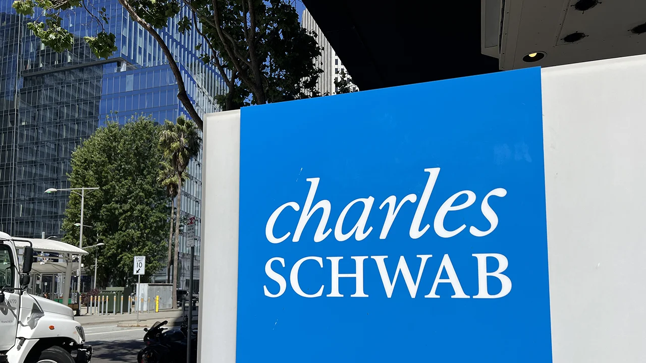 Charles Schwab Eyes Crypto Spot Trading for Advisors in 2027